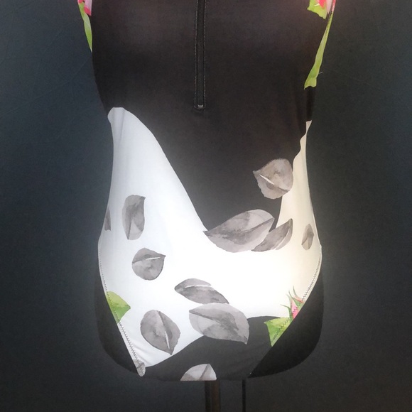 PHAX 1 piece bathing suit floral print size medium - Picture 5 of 11
